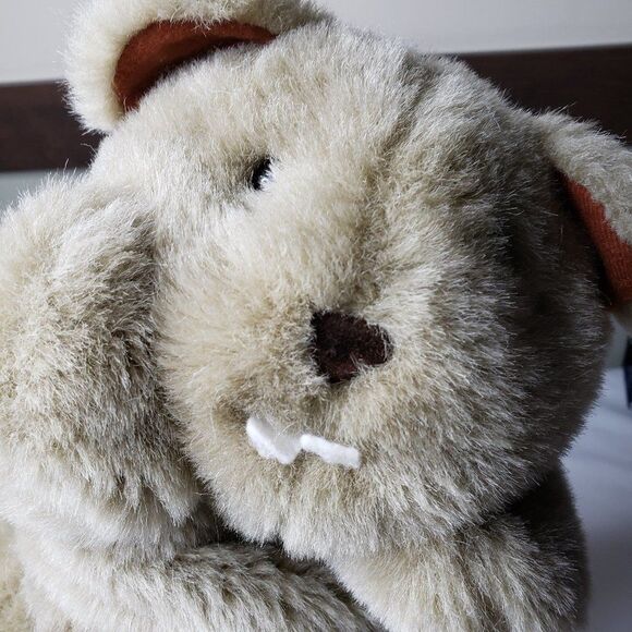 Adorable Vintage ABC Distributing Gray Plush Beaver Hand Puppet Stuffed Animal - Picture 1 of 8